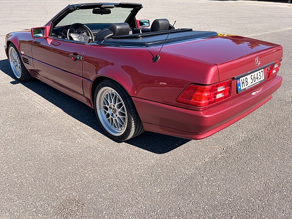 Mercedes-Benz SL300 10 of 25