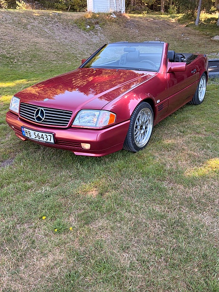 Mercedes-Benz SL300 8 of 25