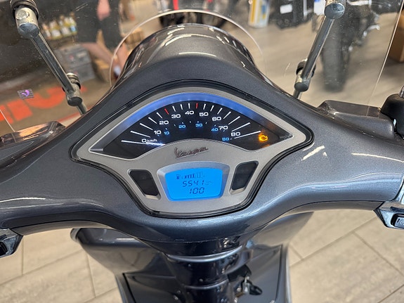 Piaggio Vespa Primavera TOURING / TOPPMODELL 11 of 13