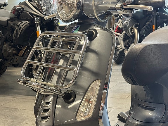 Piaggio Vespa Primavera TOURING / TOPPMODELL 9 of 13