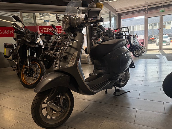 Piaggio Vespa Primavera TOURING / TOPPMODELL 8 of 13