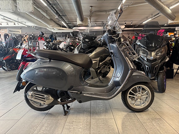 Piaggio Vespa Primavera TOURING / TOPPMODELL 2 of 13