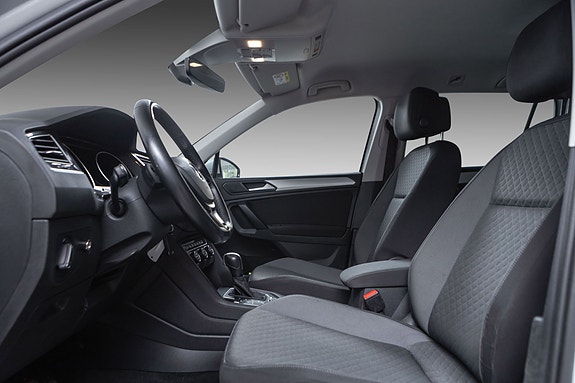 Volkswagen Tiguan 24 of 30