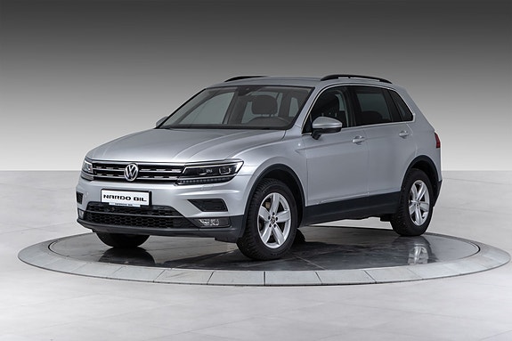 Volkswagen Tiguan 3 of 30