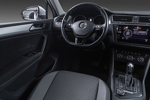 Volkswagen Tiguan 27 of 30