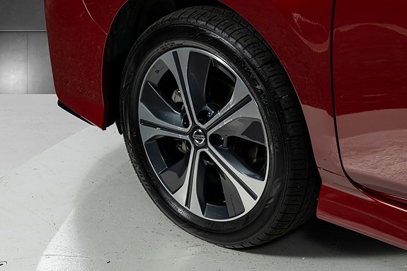 Nissan Leaf 8 of 30