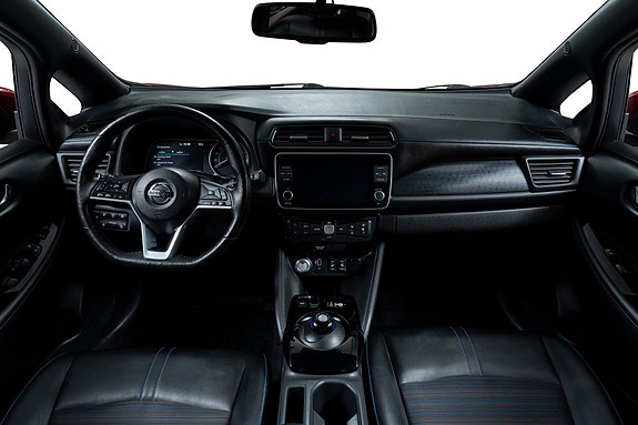 Nissan Leaf 27 of 30