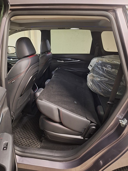 Maxus Euniq 5 12 of 18