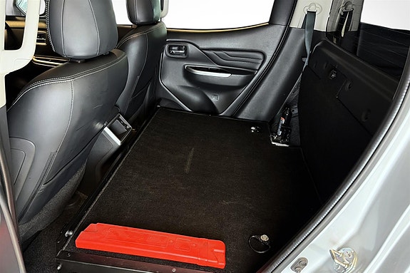 Mitsubishi L200 18 of 20