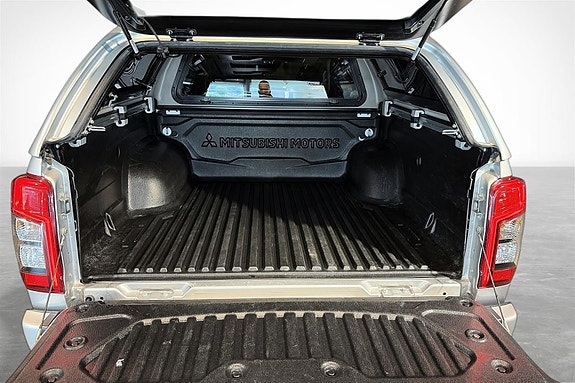 Mitsubishi L200 20 of 20