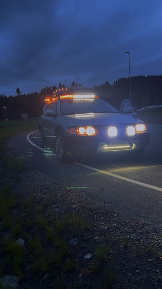 Volvo XC70 2 of 16