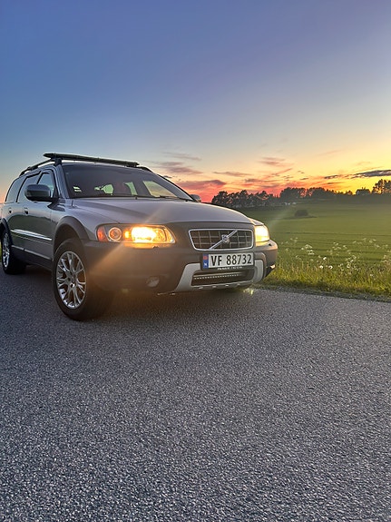 Volvo XC70 7 of 16