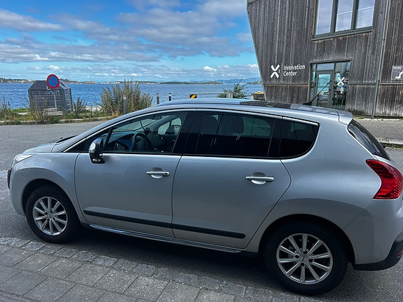 Peugeot 3008 2 of 14