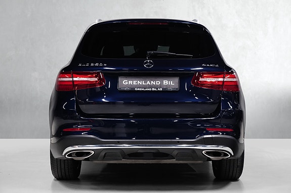 Mercedes-Benz GLC350 e 11 of 30