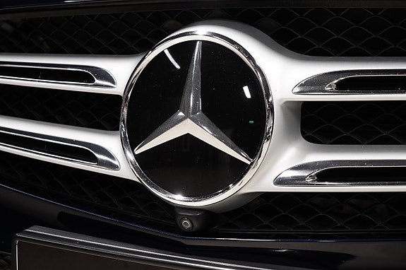Mercedes-Benz GLC350 e 14 of 30