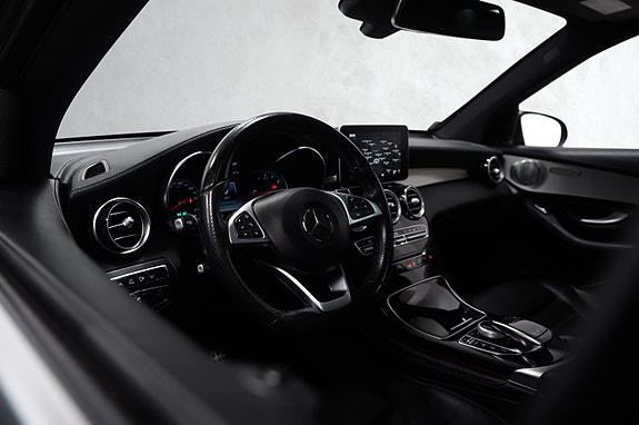Mercedes-Benz GLC350 e 21 of 30