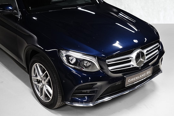 Mercedes-Benz GLC350 e 3 of 30