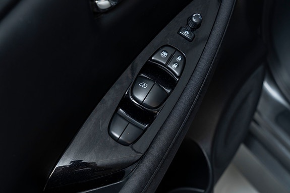 Nissan Leaf 23 of 30
