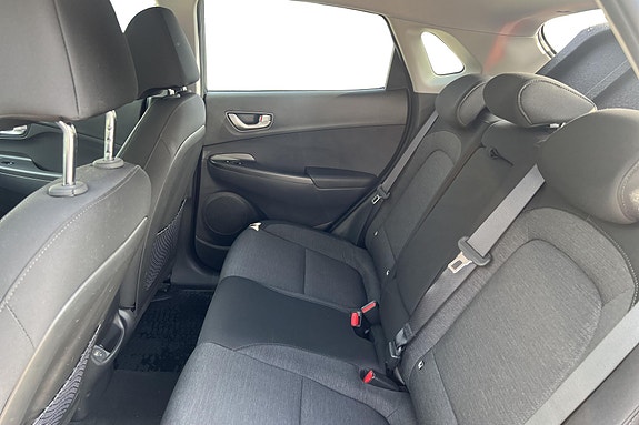 Hyundai Kona 11 of 14