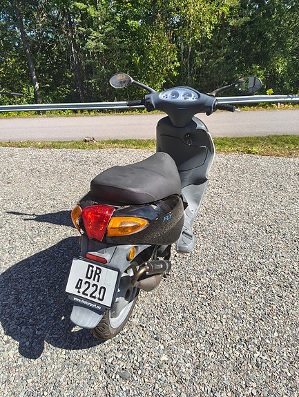 Piaggio Fly 50 2 of 2