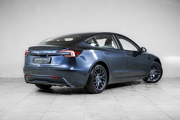 Tesla Model 3 4 of 24