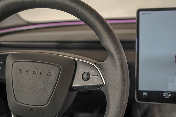 Tesla Model 3 18 of 24