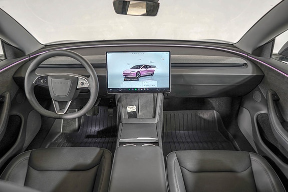 Tesla Model 3 15 of 24