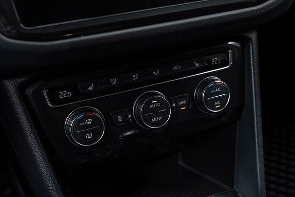 Volkswagen Tiguan 14 of 27