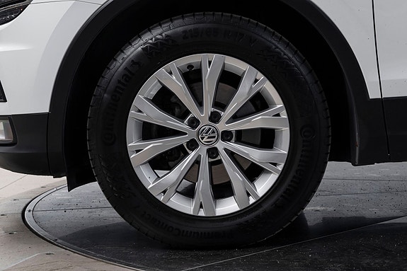 Volkswagen Tiguan 10 of 27
