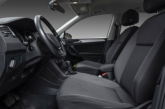 Volkswagen Tiguan 22 of 27