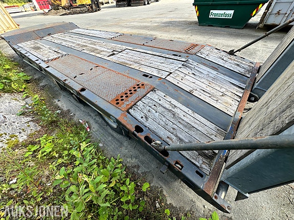 Fliegl Fahrzeugbau DTS 300 3-akslet maskinhenger – 22 850 kg nyttelast 3 of 30