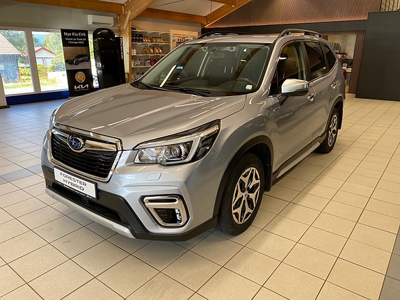 Subaru Forester 3 of 21