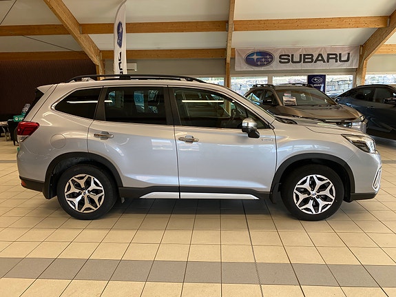 Subaru Forester 4 of 21