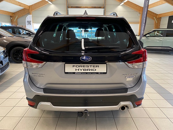 Subaru Forester 9 of 21