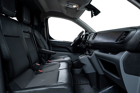 Peugeot e-Expert 25 of 27