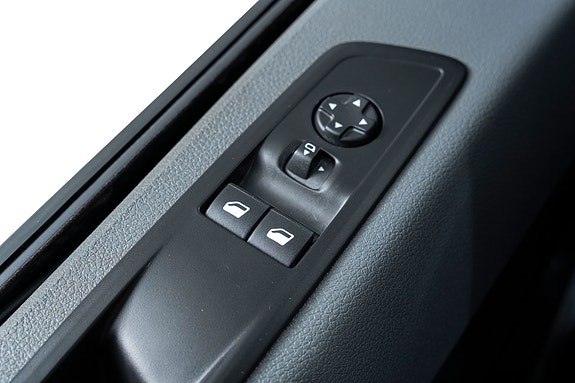 Peugeot e-Expert 20 of 27