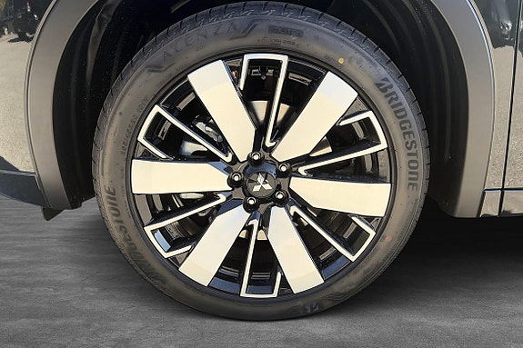 Mitsubishi Outlander 8 of 20