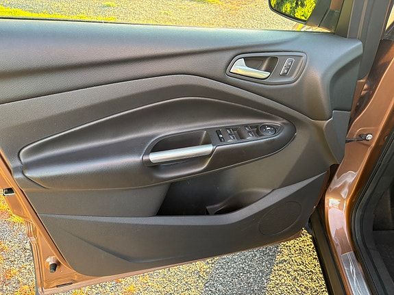 Ford Kuga 10 of 30