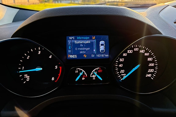 Ford Kuga 28 of 30