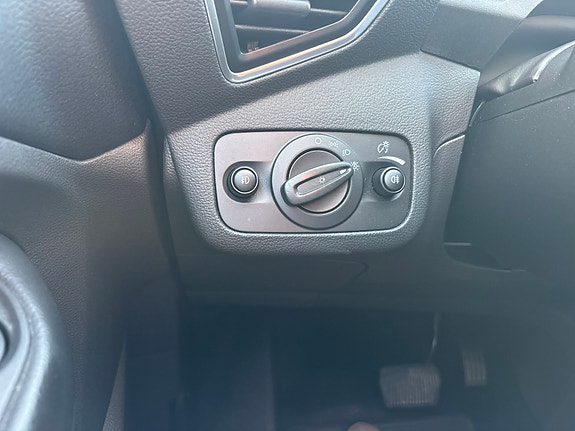 Ford Kuga 12 of 30