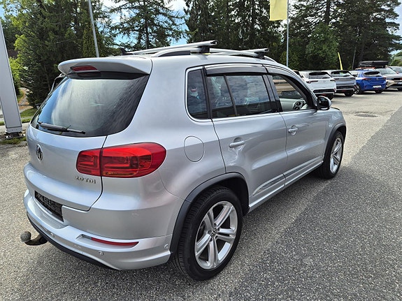 Volkswagen Tiguan 14 of 30