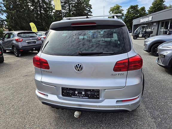 Volkswagen Tiguan 12 of 30