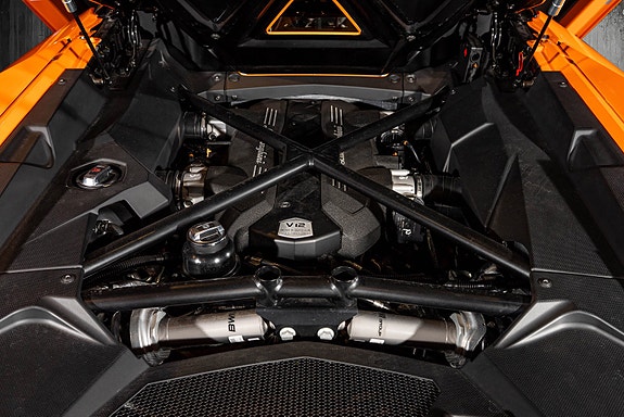 Lamborghini Aventador 27 of 30