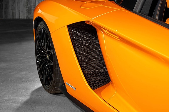 Lamborghini Aventador 21 of 30