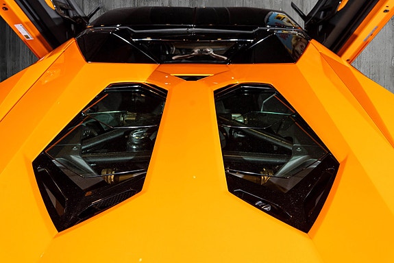 Lamborghini Aventador 28 of 30