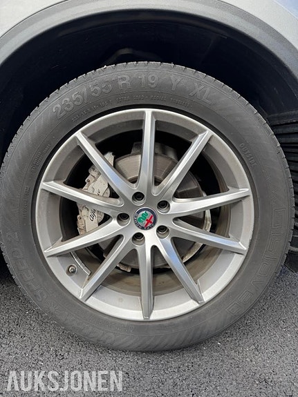 Alfa Romeo Stelvio 25 of 26
