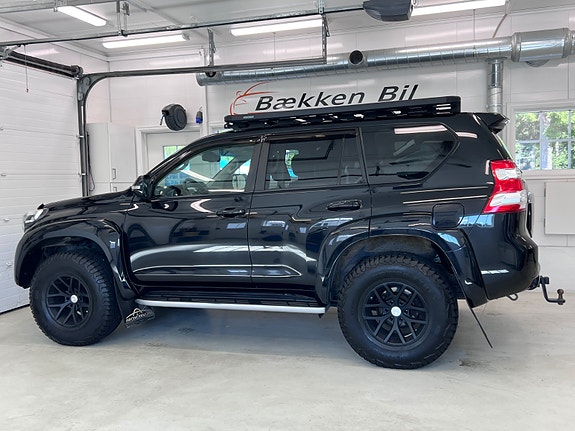 Toyota Land Cruiser 24 of 30