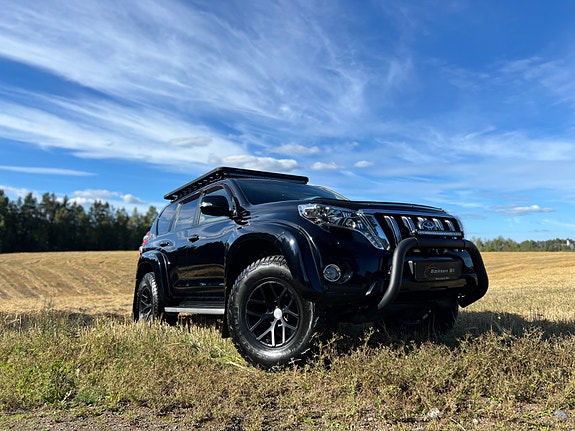 Toyota Land Cruiser 5 of 30