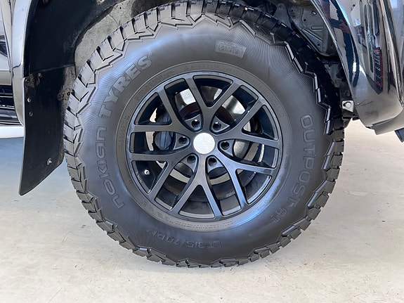 Toyota Land Cruiser 9 of 30