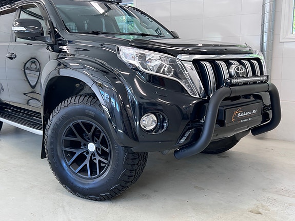 Toyota Land Cruiser 6 of 30